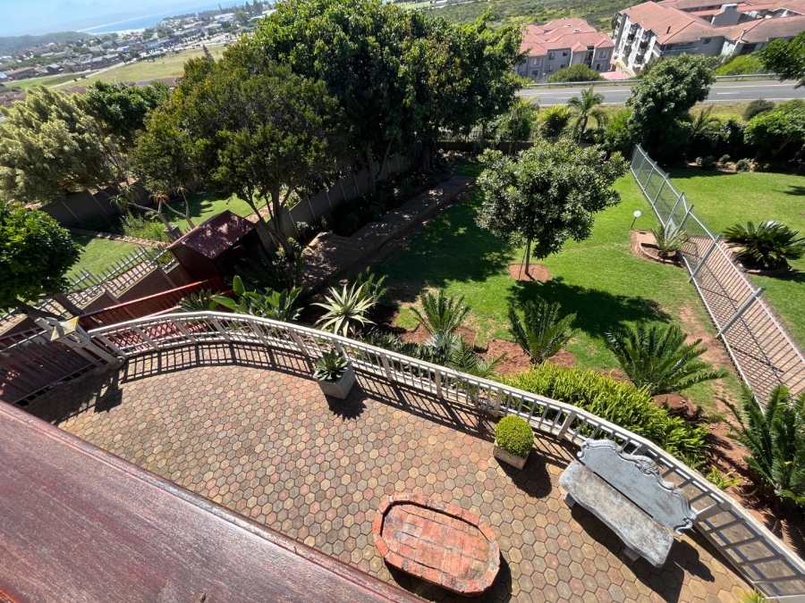 4 Bedroom Property for Sale in Hartenbos Heuwels Western Cape